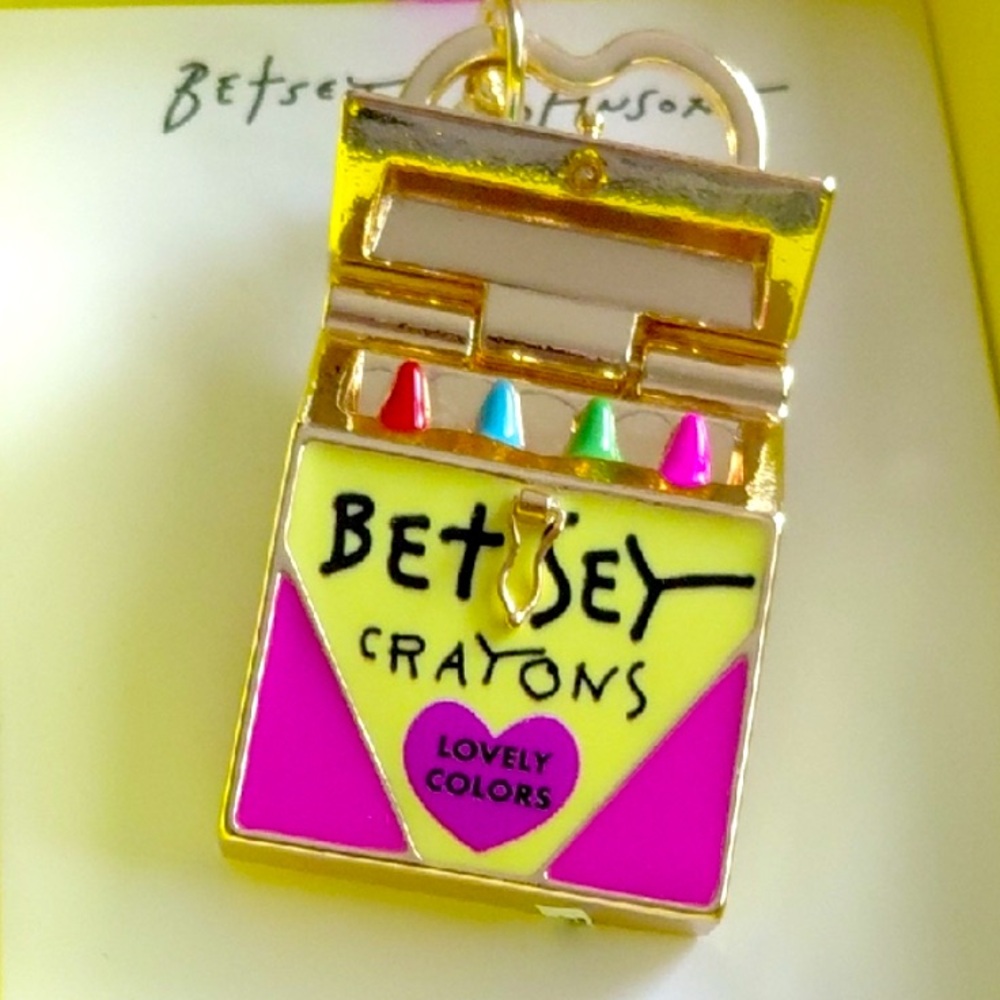 New Betsey Johnson Vibrant Crayon Box keychain - Picture 3 of 12